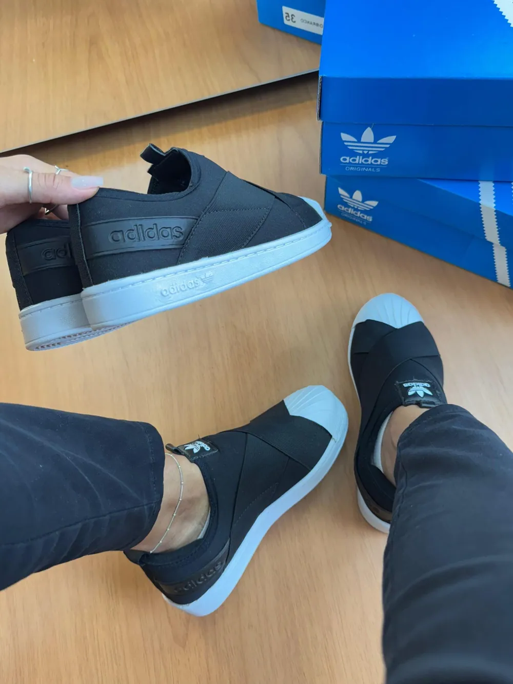 Tênis Adidas Slip On Feminino — foto 2
