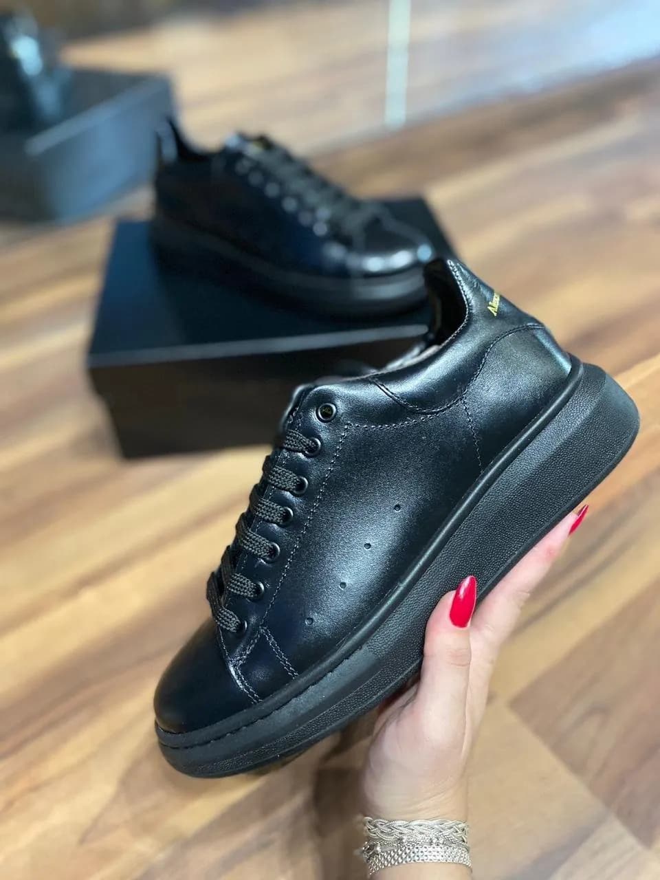 Tenis Alexander McQueen Couro — foto 4