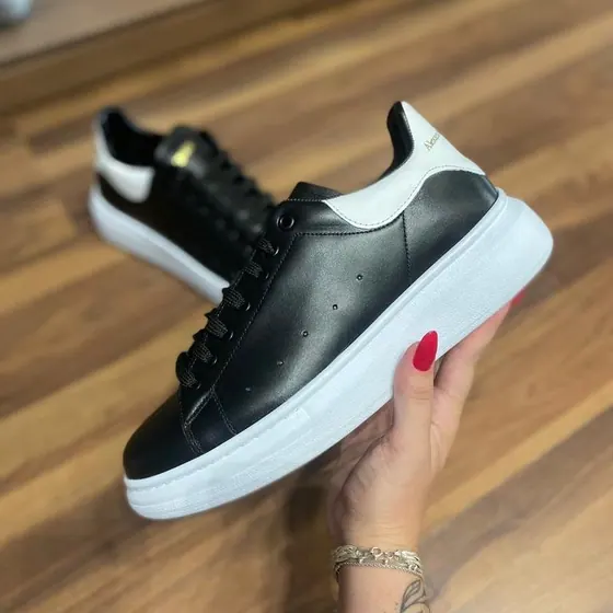 Tenis Alexander McQueen Couro