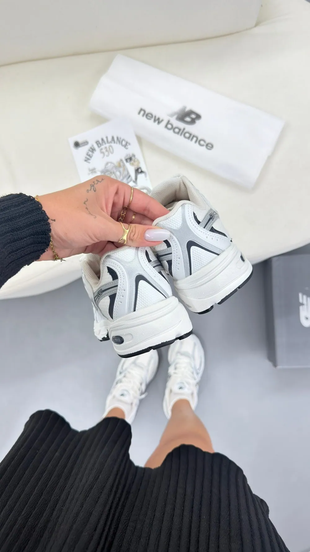 Tênis New balance 530 sintético Branco/Cinza — foto 2