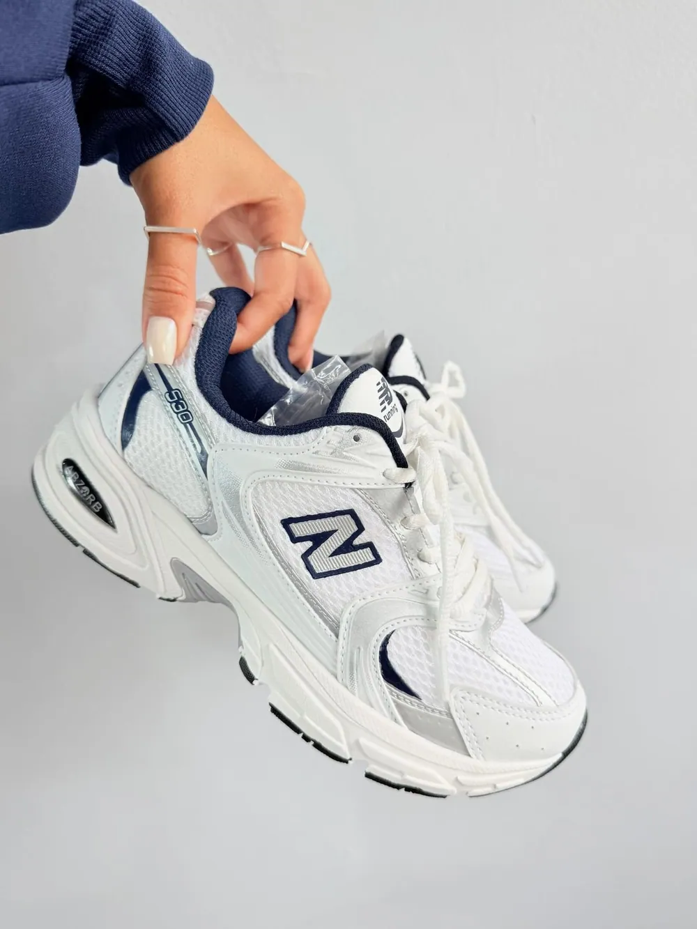 Tênis New balance 530 sintético Branco/Marinho — foto 1
