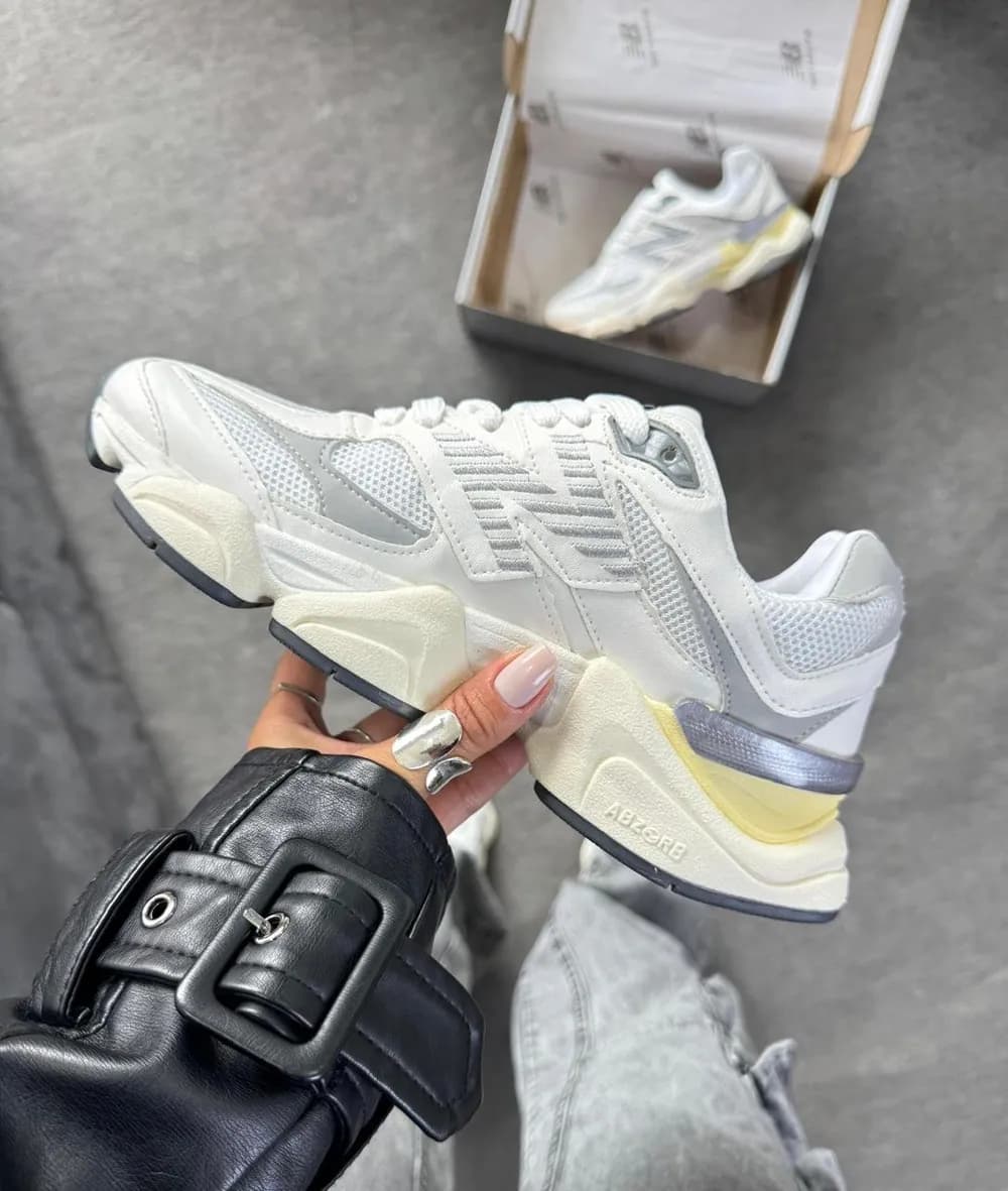 Tênis New Balance 9060 Couro Branco/Cinza — foto 8