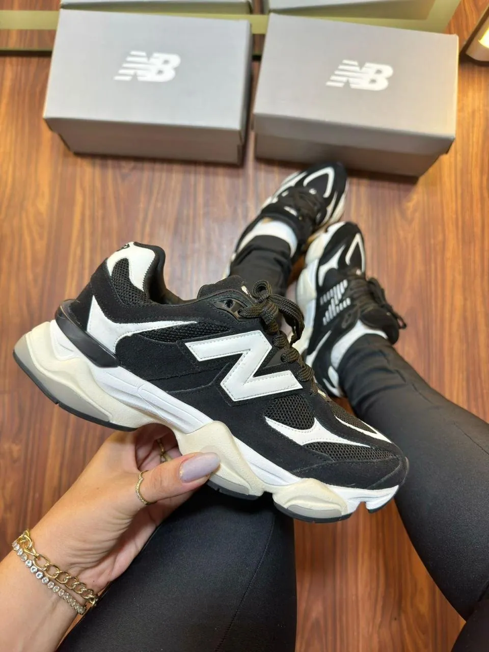 Tênis New Balance 9060 Couro Unissex — foto 2
