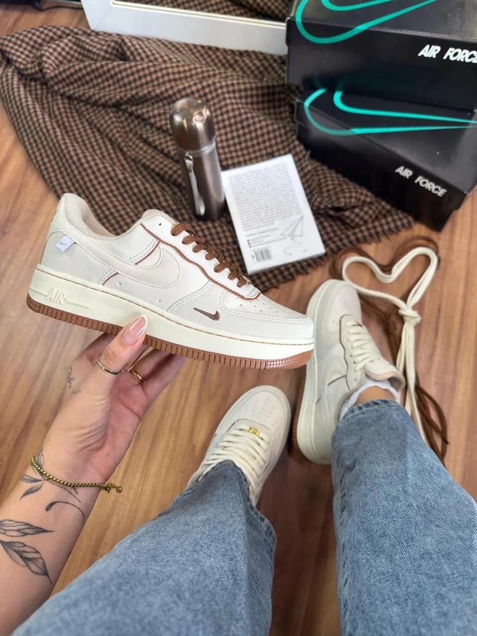 Tênis Nike Air Force Caramelo — foto 1
