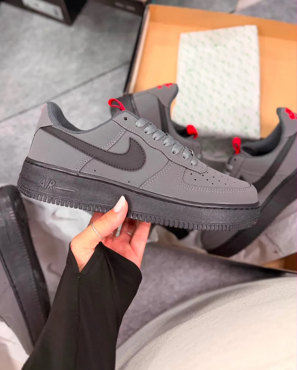 Tênis Nike Air Force Chumbo /Vermelho — foto 3