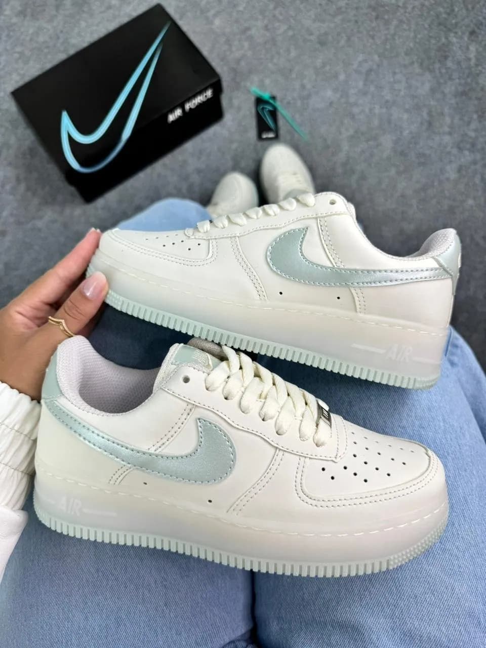 Tênis Nike Air Force Perola / Verde — foto 1