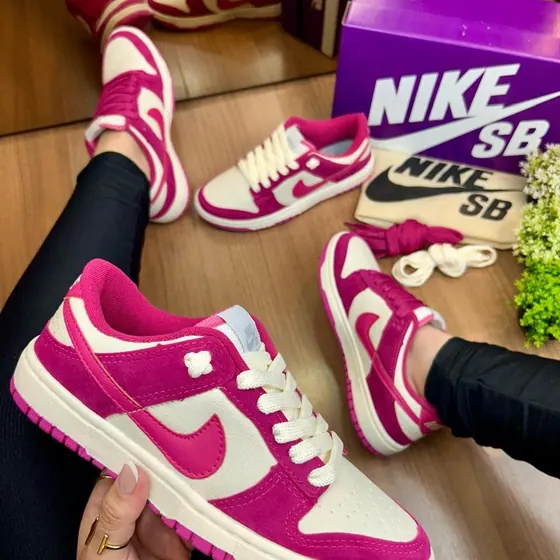 Tênis Nike Dunk Low Pink / Creme