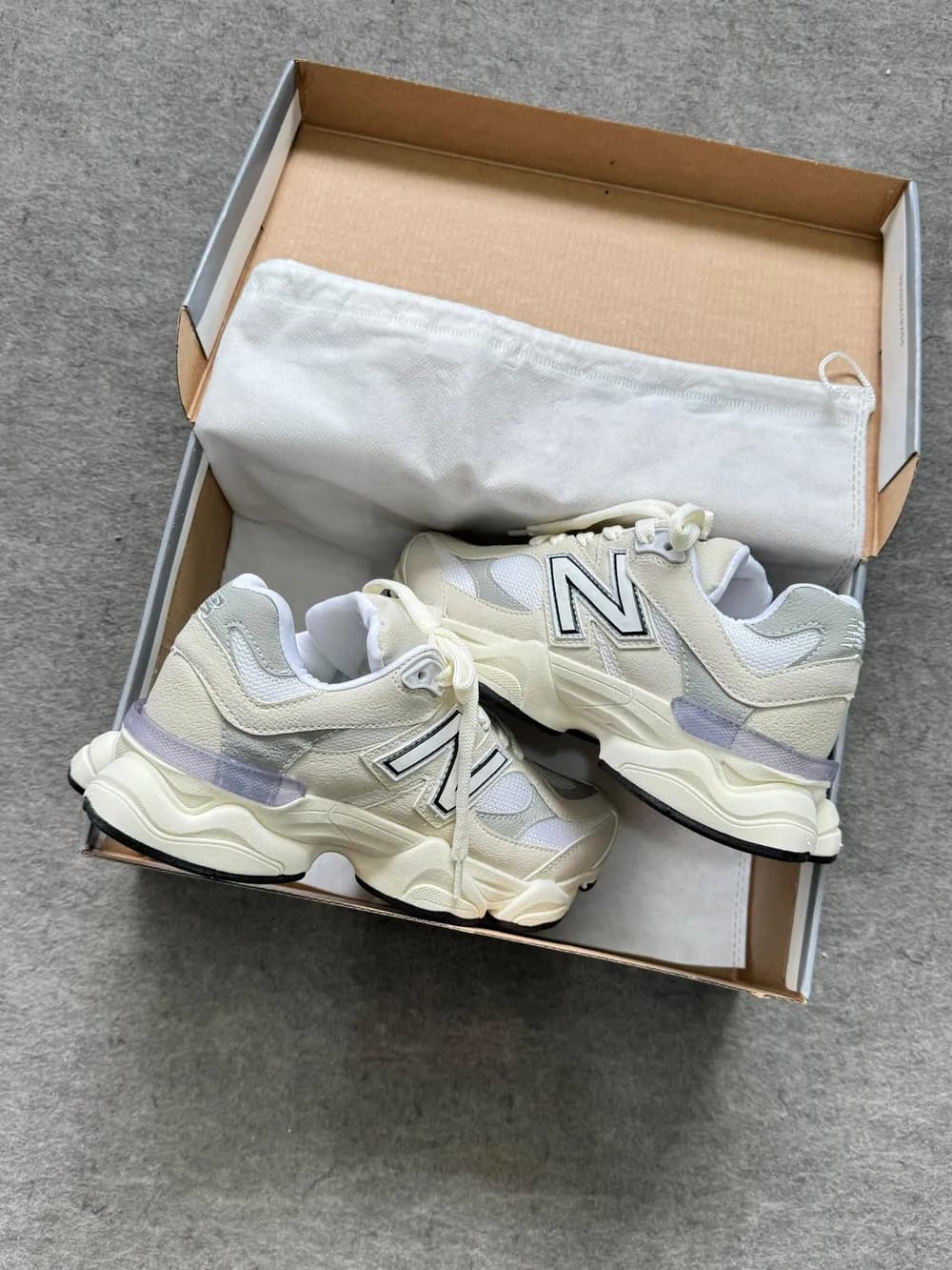 Tênis New Balance 9060 Sintético OFF — foto 3