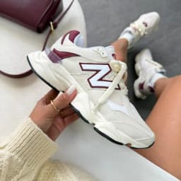 Tênis New Balance 9060 Sintético OFF/BORDO