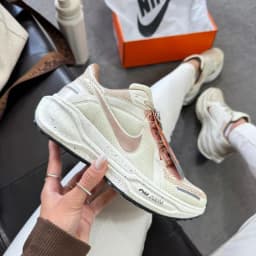 Tênis Nike Pegasus 41 Areia/Caramelo